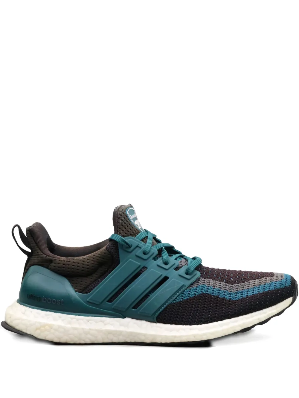 

Кроссовки Ultraboost DNA Arsenal adidas, черный