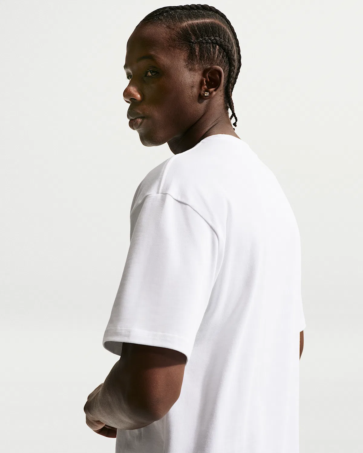 Мужская футболка Nike Sportswear, White/University Red/Stadium Green — фото 2