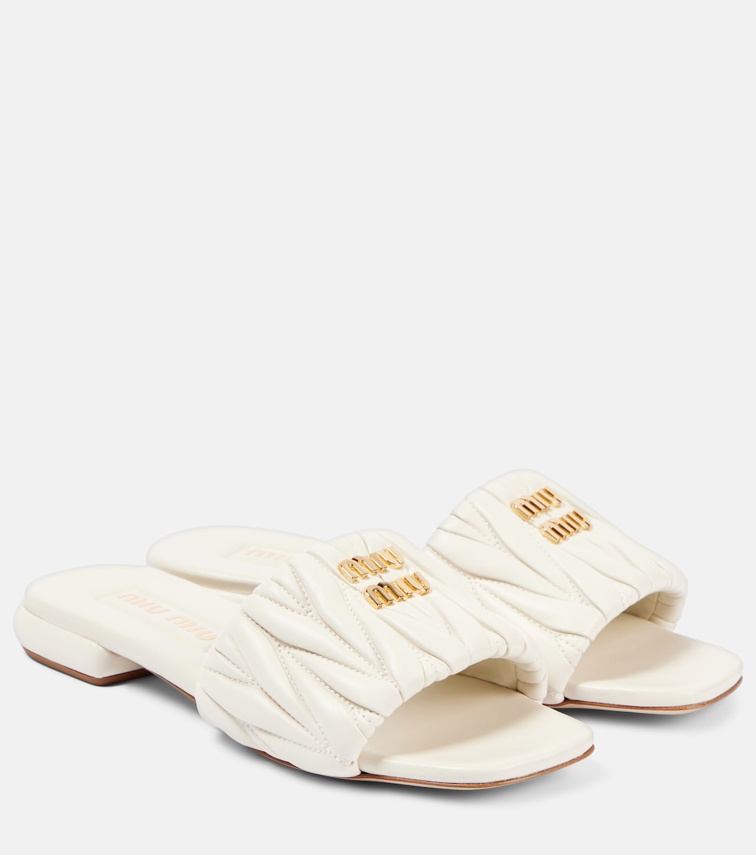 Лощёные кожаные шлёпанцы с тиснёным логотипом Miu Miu, белый