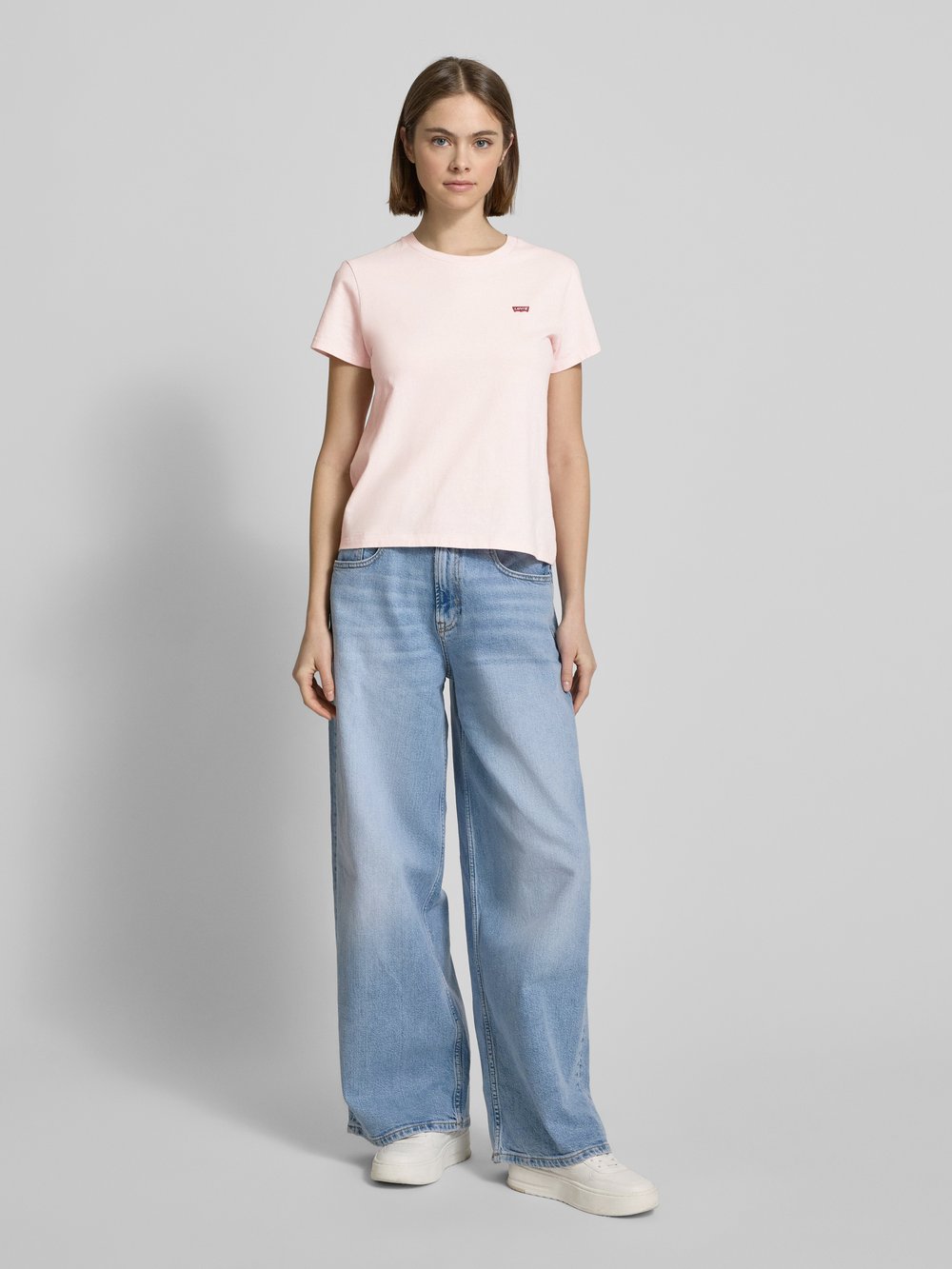 

Футболка с этикеткой Levi's, светло-розовый