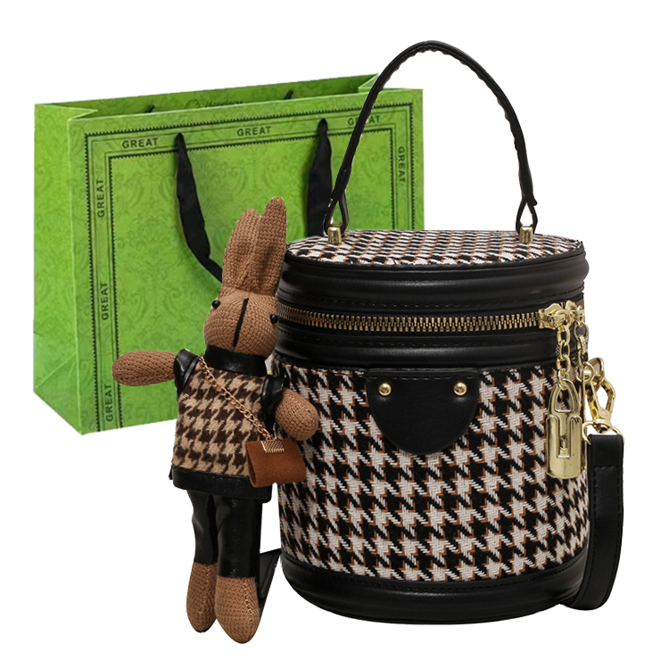 

RUIPAI Женская кожаная сумка через плечо, Black Houndstooth+Pendant