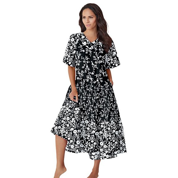 

Плюс сайз лаунжер с принтом и ярусами Only Necessities, Black Floral