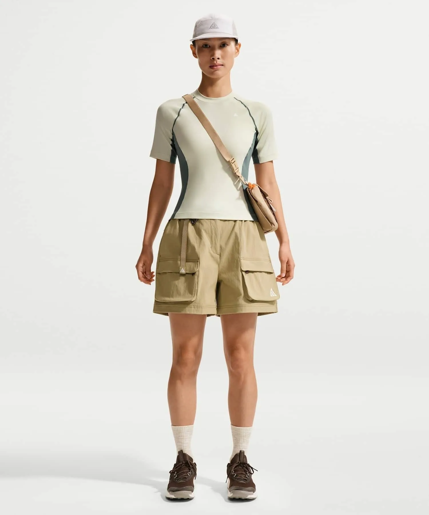 Женский топ для активного отдыха с технологией Dri-FIT Nike ACG Wildsee зеленый — фото 4