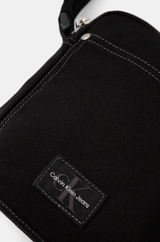 

Сумка Calvin Klein Jeans, черный