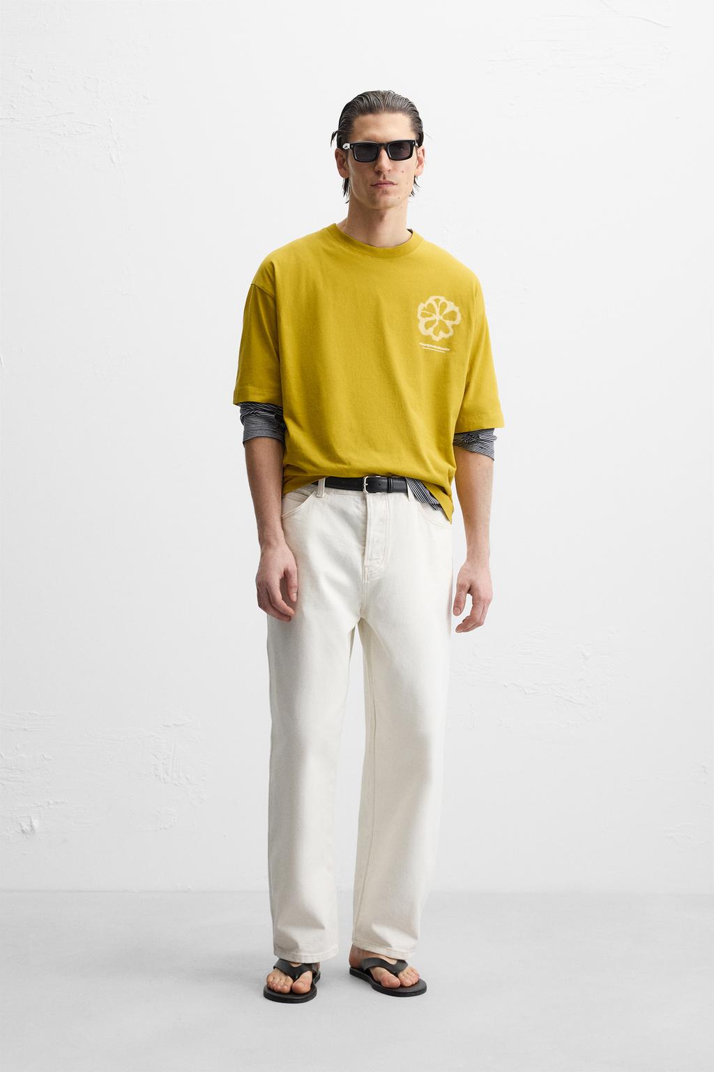 

Футболка с цветочным принтом ZARA, цвет Mustard