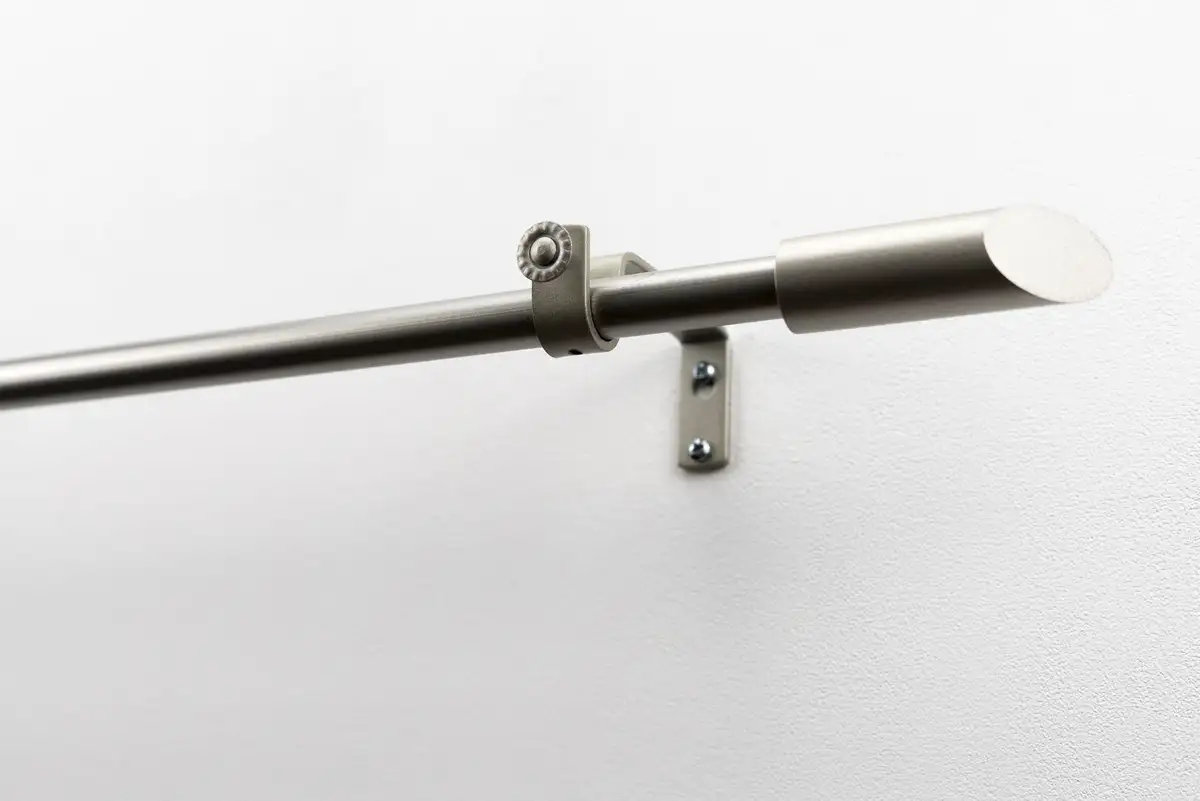 

Карниз GARESA "ZYLI с открытой опорой", 1 направляющая, желаемая длина, комплект для штор, выдвижной, скошенная кнопка, без колец 390 см, цвет mattchromfarben