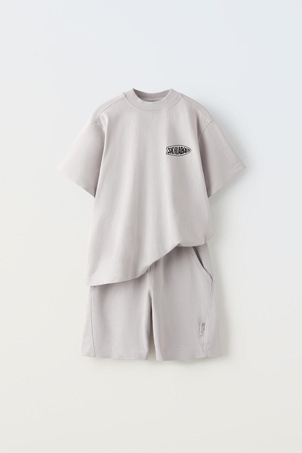 

Футболка garment dye и шорты-бермуды комбинированные ZARA, серый
