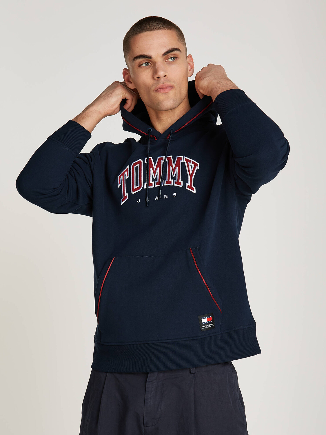 

Толстовка Tommy Jeans RLX Regular Fit, темно-синий