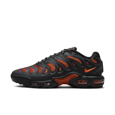 

Кроссовки Nike Air Max Plus Drift, цвет Off Noir/Black/Dragon Red/Hyper Crimson