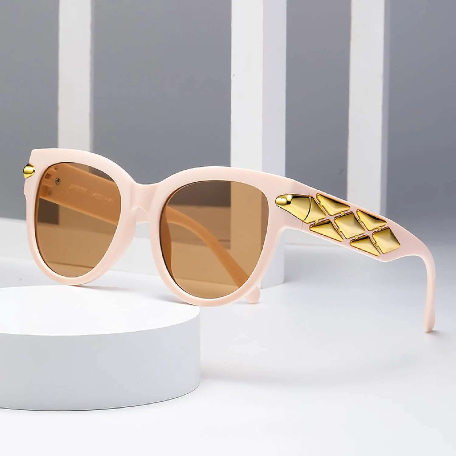 

Солнцезащитные очки с защитой от УФ-излучения UV400 | Легкая оправа | Для женщин и мужчин | Для занятий спортом на открытом воздухе и вождения DSVIGF, Black Brown