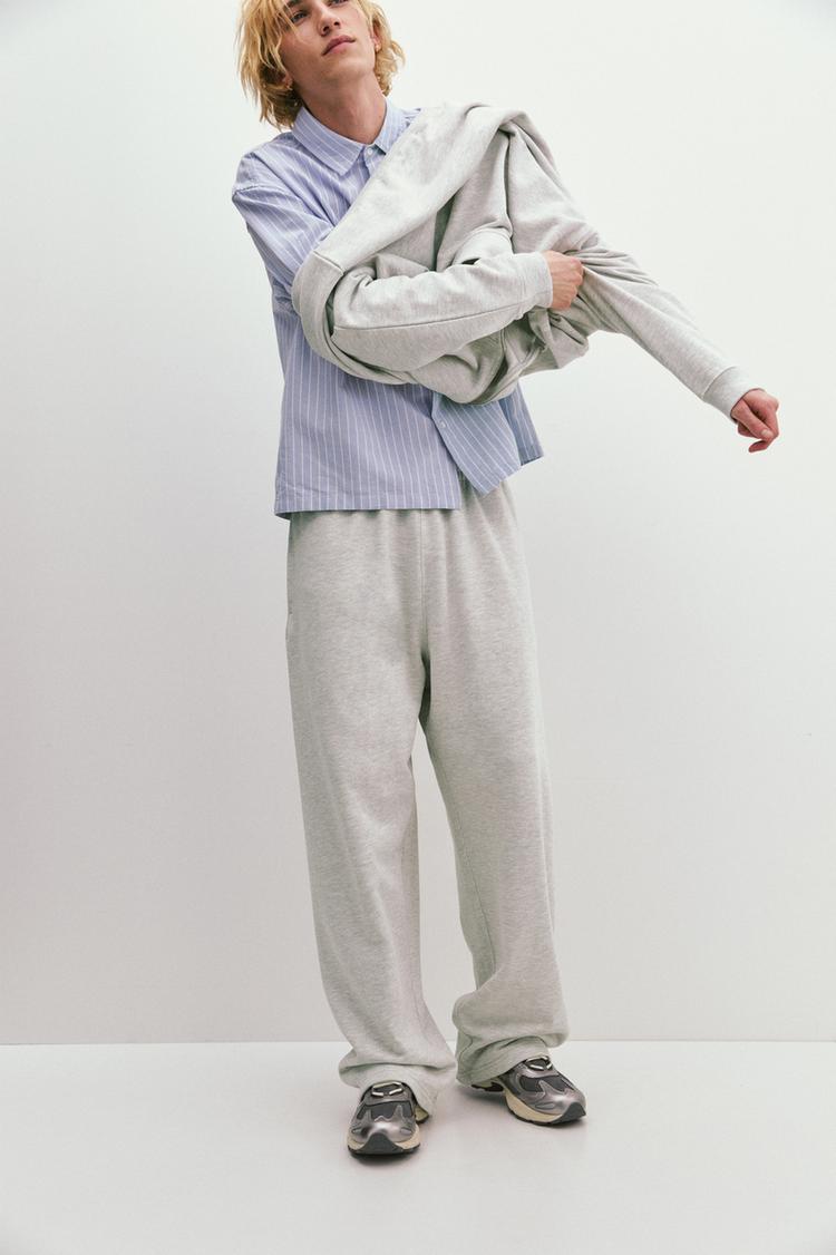 

Широкие спортивные брюки Pull And Bear, серый