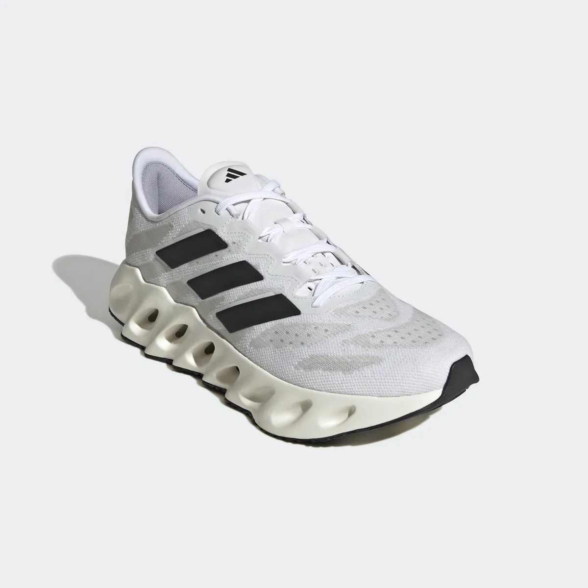 

Кроссовки adidas Performance "SHIFT FWD M", цвет Cloud White / Core Black / Halo Silver