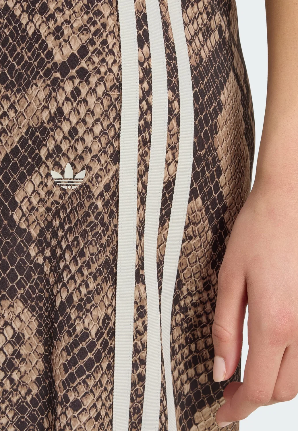 Широкие брюки Adidas Originals светло-бежевого и темно-бежевого цвета — фото 4
