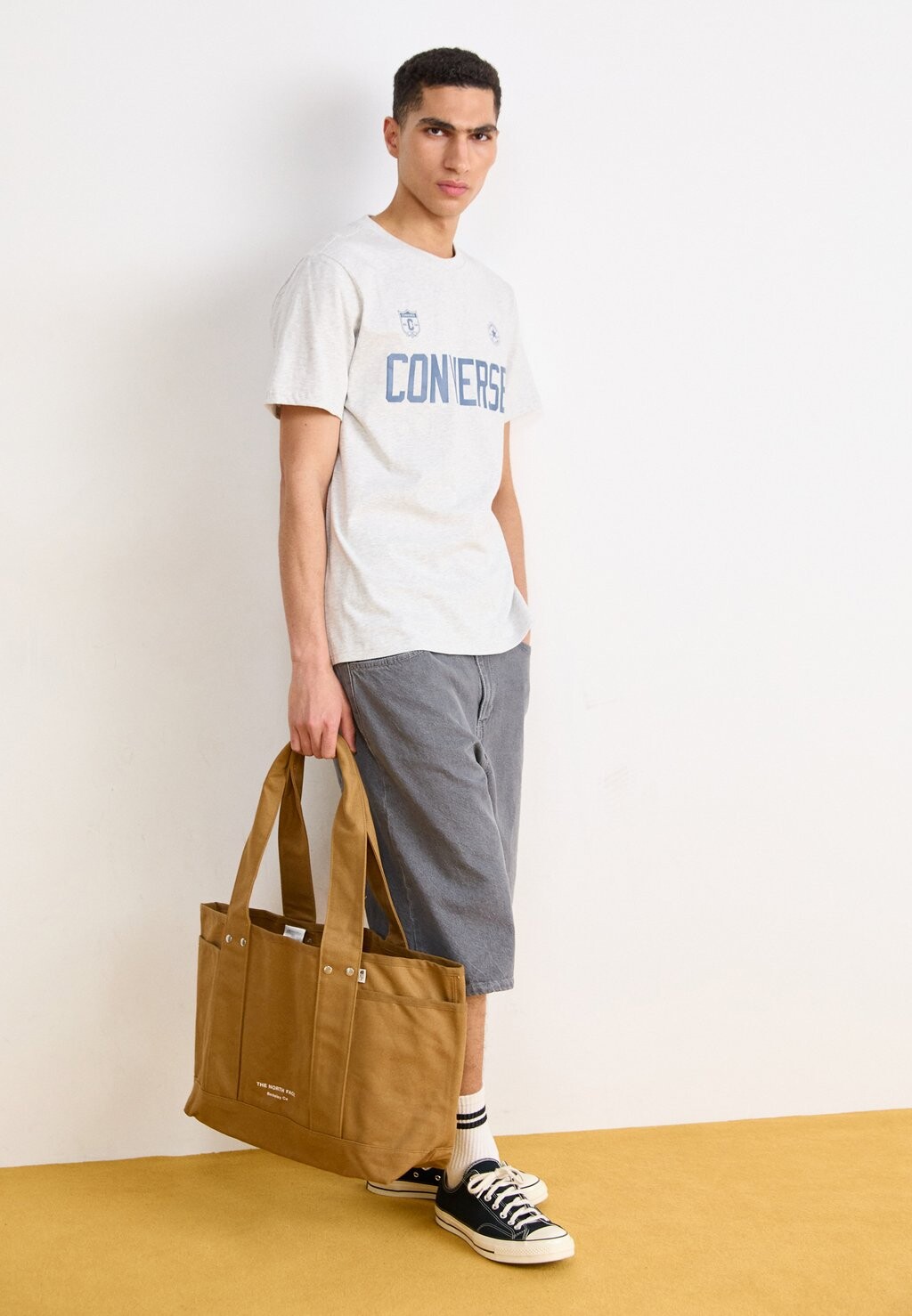 

Сумка-тоут CIRCULAR TOTE UNISEX The North Face, коричневый