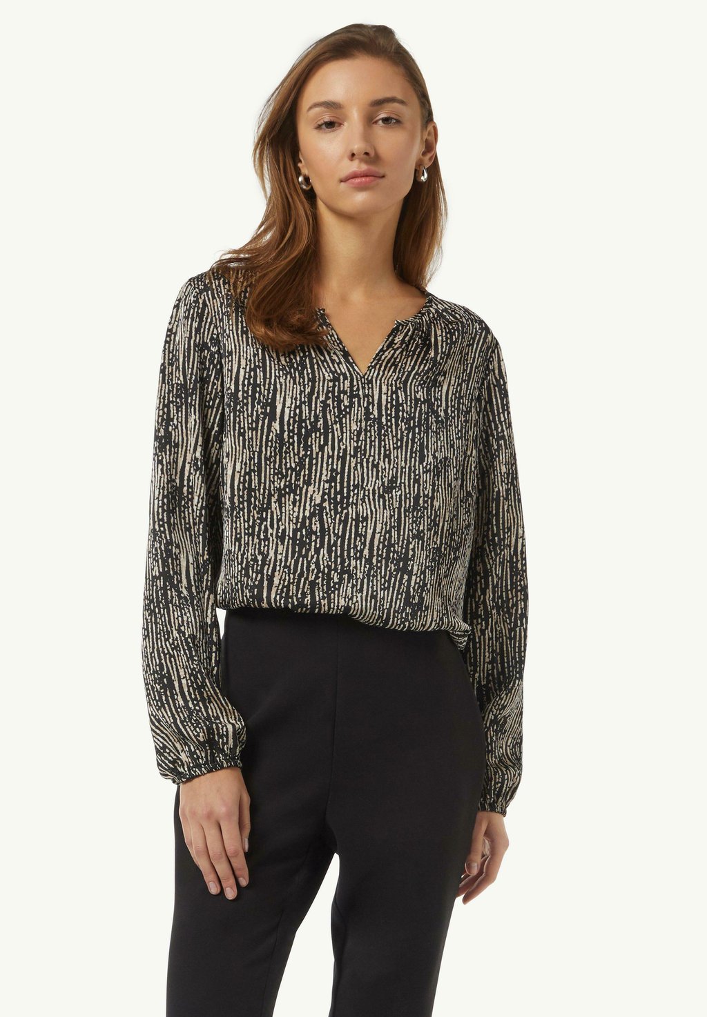 

Блуза MIT ALL-OVER comma casual identity, черный