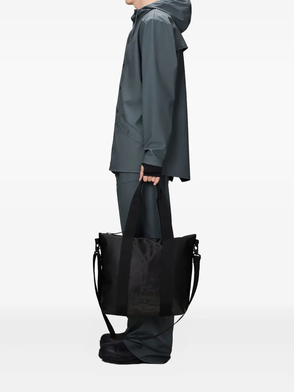 

Мини-сумка-тоут со съемным ремешком Rains, черный