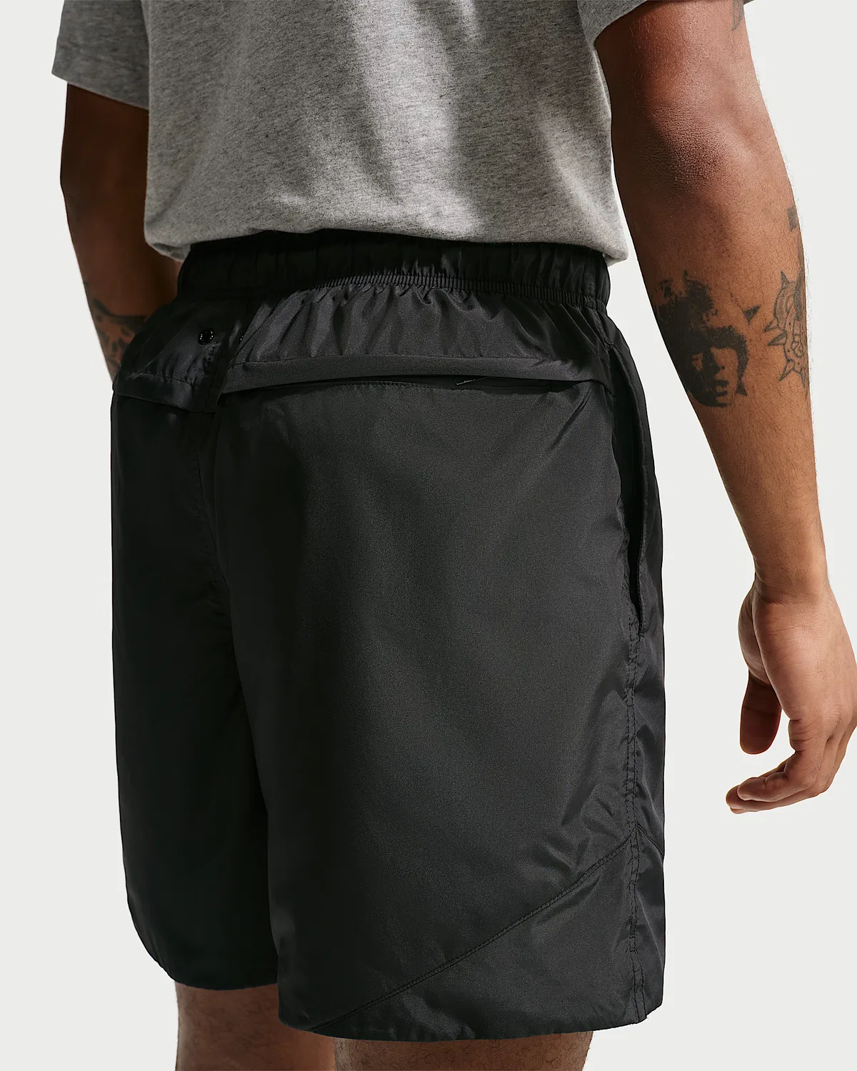 Мужские легкие тканевые шорты Nike Windrunner, Black/White — фото 3