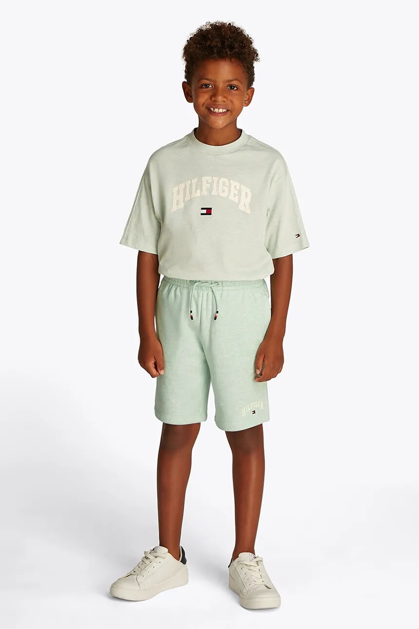 

Детские шорты Tommy Hilfiger, зеленый