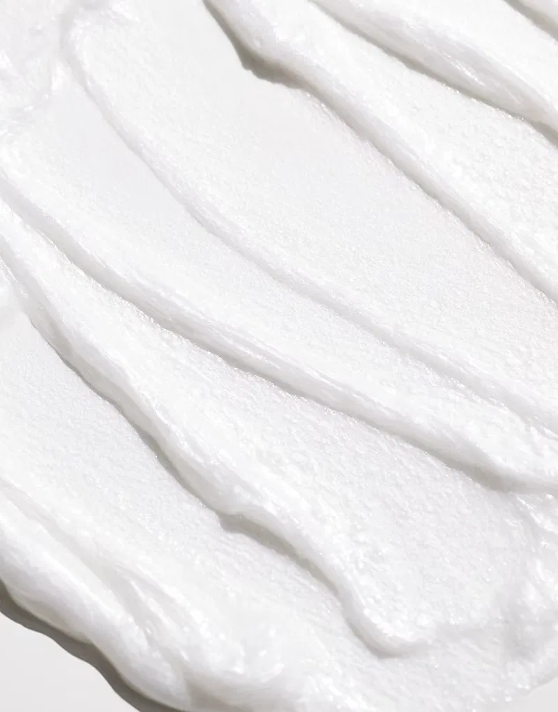 Крем для лица First Aid Beauty — Ультрамягкое очищающее средство-пенка Ultra Gentle Cream-to-Foam Cleanser, 170.1 г — фото 2