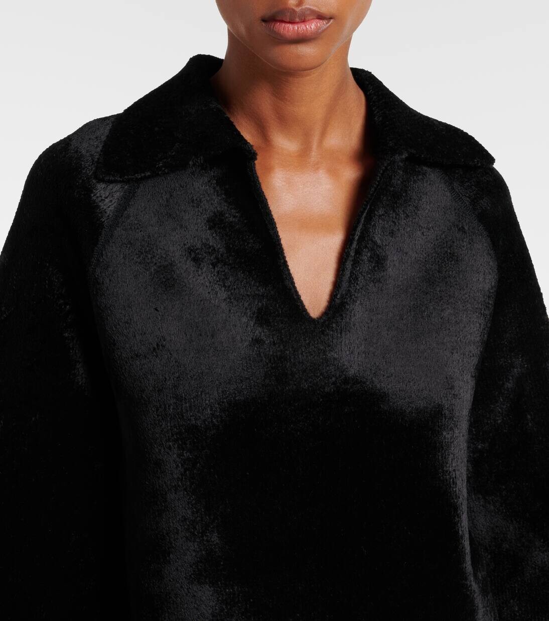 Свитер-поло из смесовой шерсти Alaïa, цвет noir alaia — фото 4