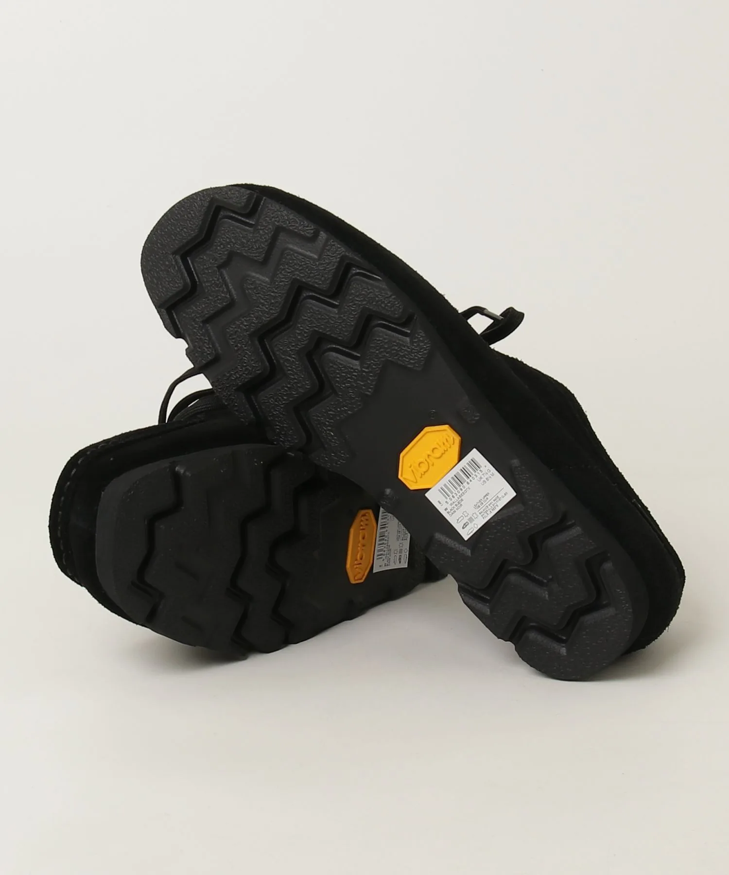 Мужские ботинки с мембраной Gore-Tex Clarks WallabeeGTX черные — фото 3