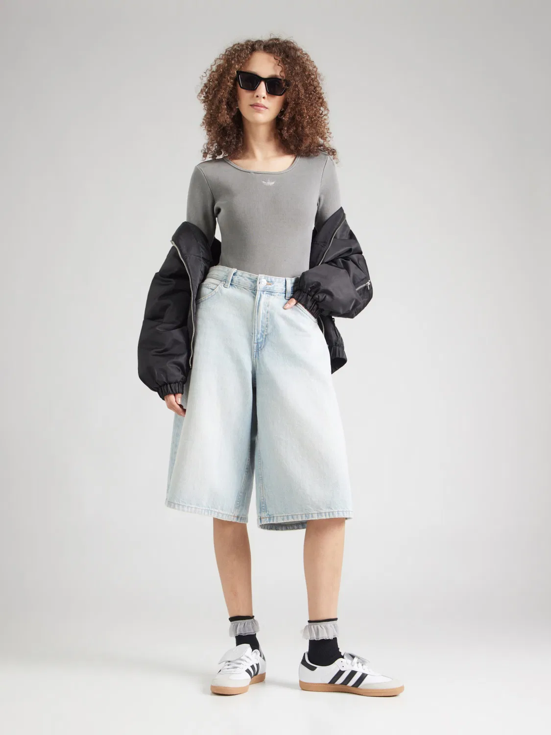 Боди-рубашка Adidas Originals Essentials серого цвета — фото 4