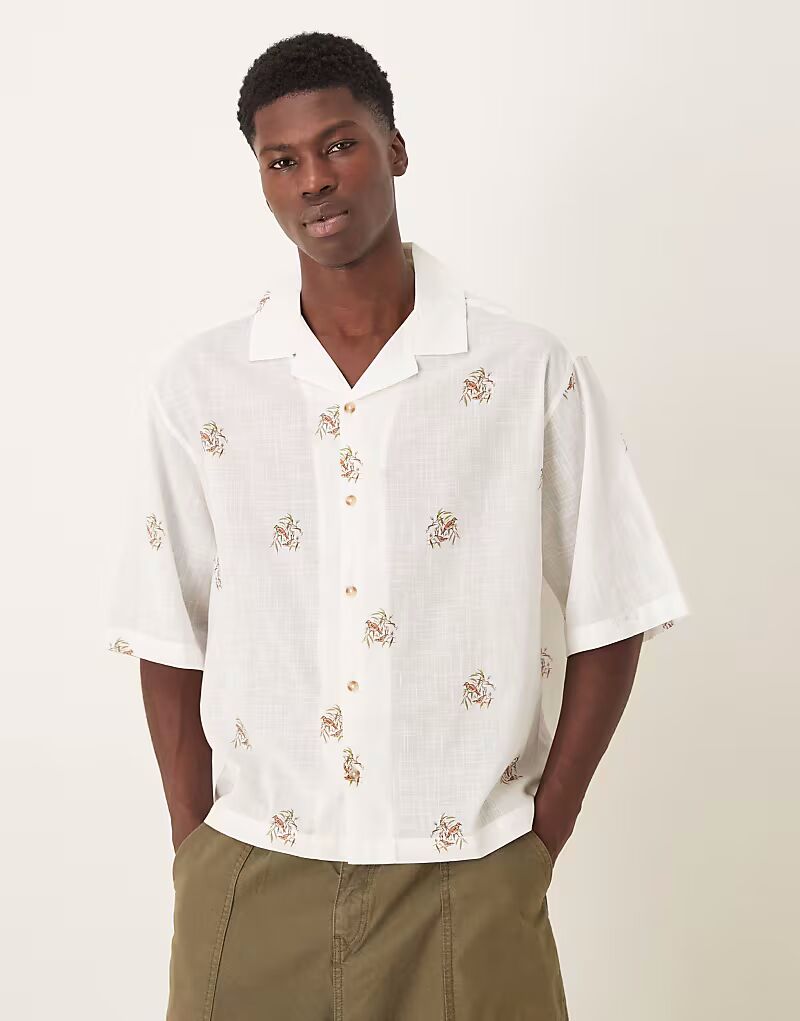 

Рубашка свободного кроя Revere с короткими рукавами и бежевым принтом Asos Design