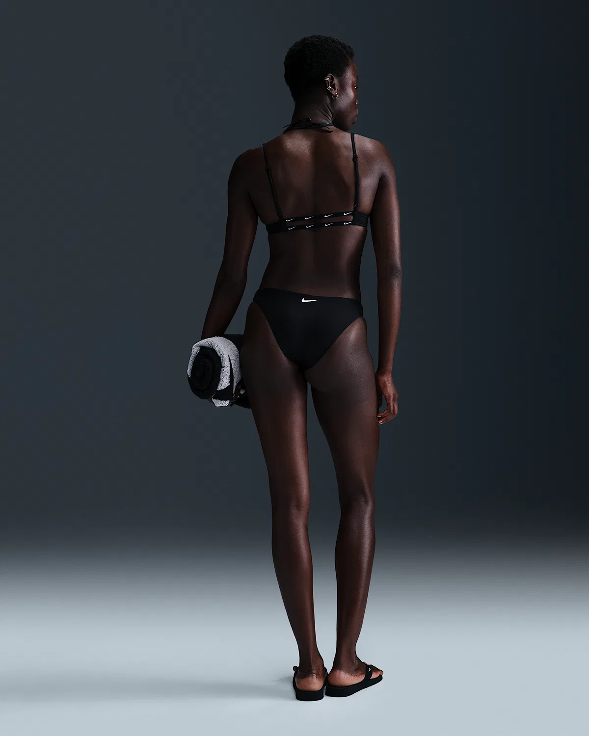 Женские плавки-слинг Nike Swim Effortless Essential, Black — фото 4