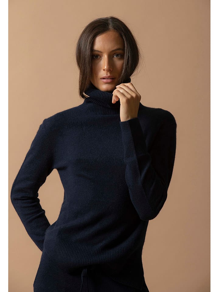 

Perfect Cashmere Кашемировый свитер с высоким воротником темно-синего цвета