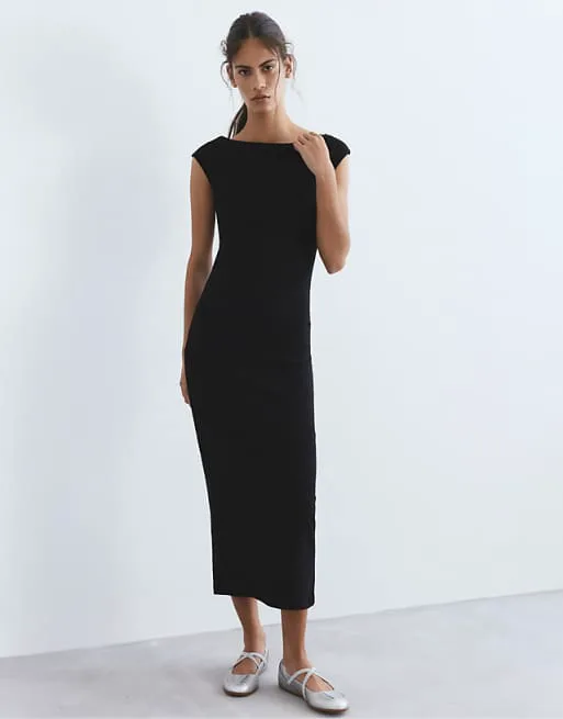 

Черное платье миди Pull&Bear