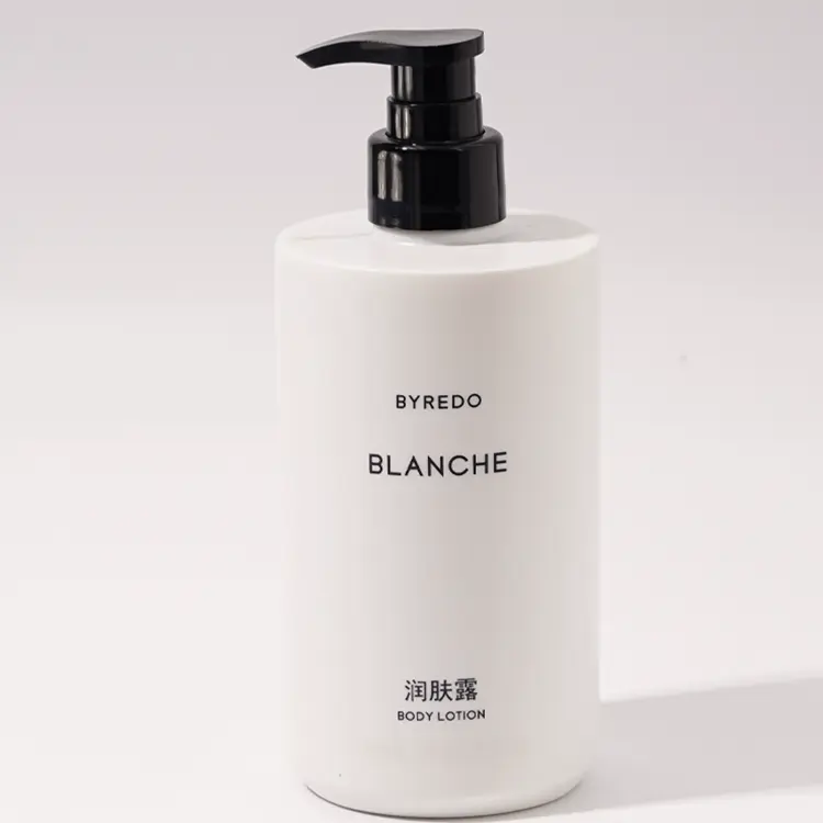 Успокаивающий питательный ароматный лосьон для тела Mojave Shadow Byredo — фото 4