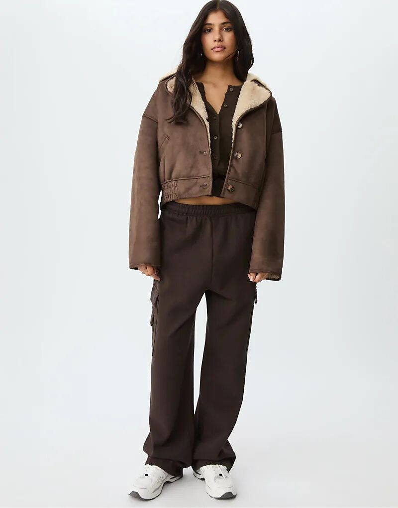 

Двусторонний жакет Stradivarius Crossover коричневого цвета