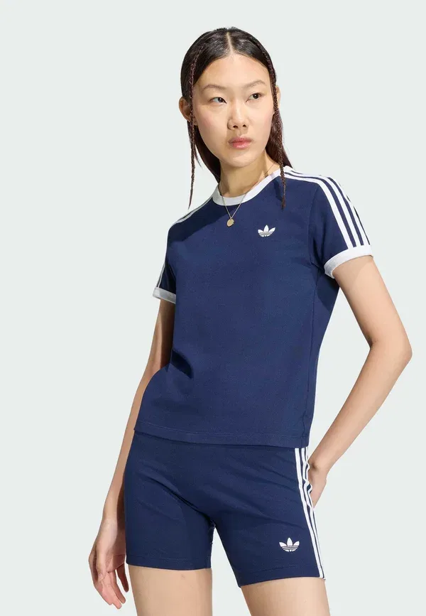 Футболка Adidas Originals 3S Tee Slim Print, цвет ночной индиго белый