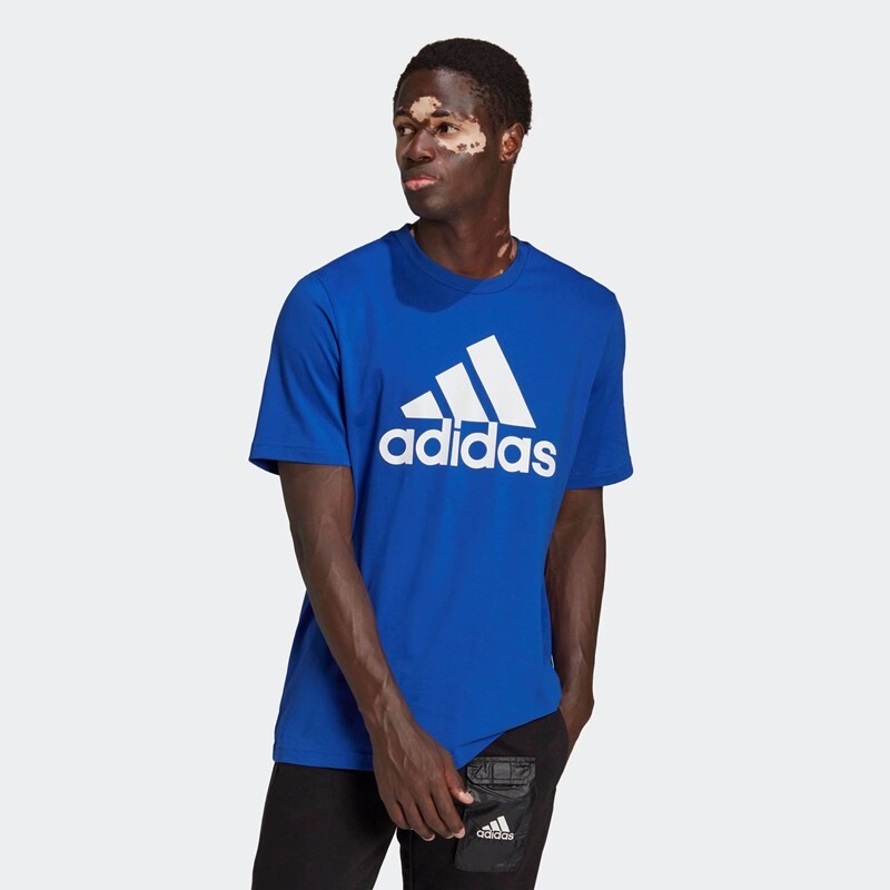 

Мужская футболка первой необходимости с большим логотипом Adidas, синий