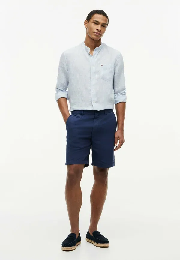 Шорты Tommy Hilfiger Dover Washed 8" Inseam Chino Shorts, угольно-синий — фото 2