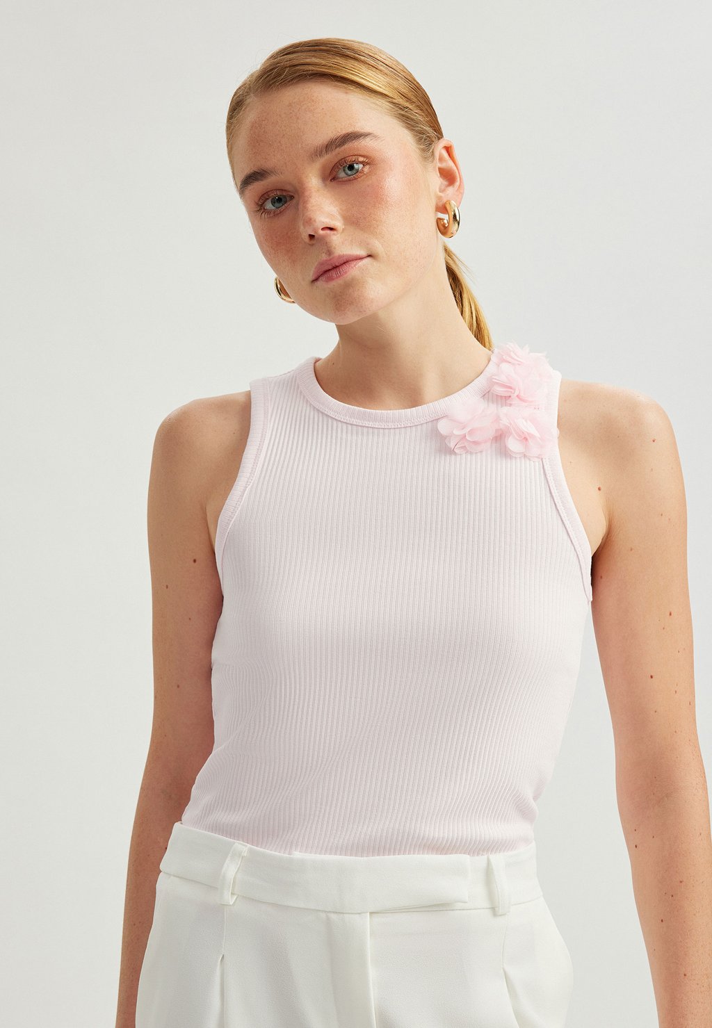 

Топ FLORAL APPLIQUÉ DETAIL Koton, розовый