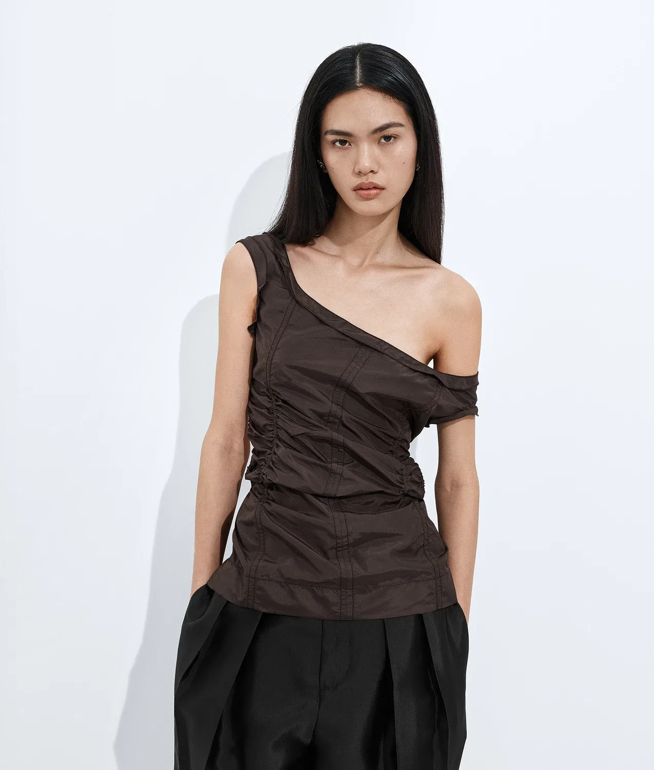 Топ из шелкового тафты с эффектом стирки BOTTEGA VENETA, коричневый