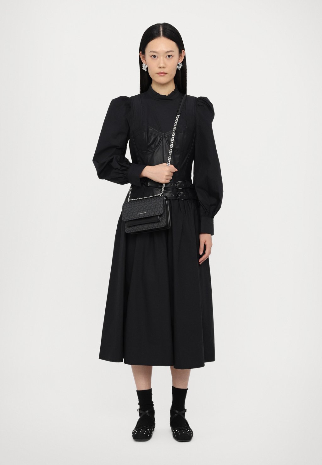 

Сумка через плечо CLAIRE BODY MICHAEL Michael Kors, черный
