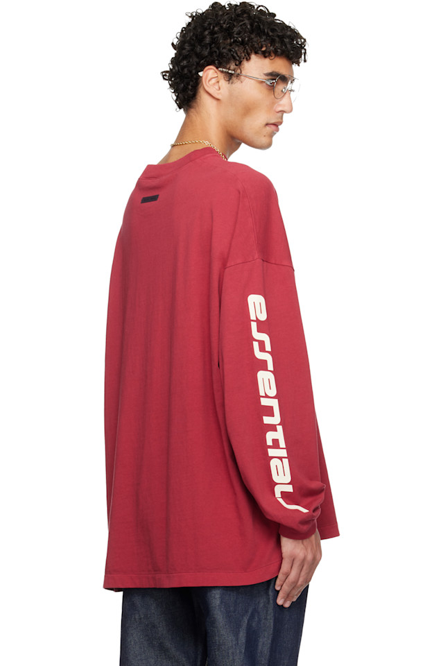 Fear Of God Essentials Красная праздничная футболка с длинными рукавами в стиле 90-х — фото 3
