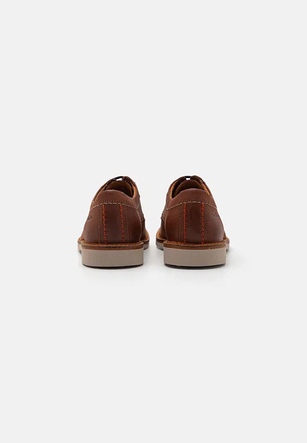 Ботинки Atticus smart lace ups Clarks, темно-коричневый — фото 3