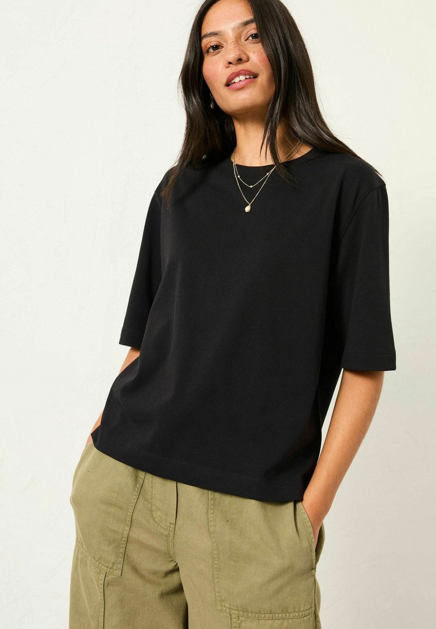 

Футболка FatFace RELAXED, Black