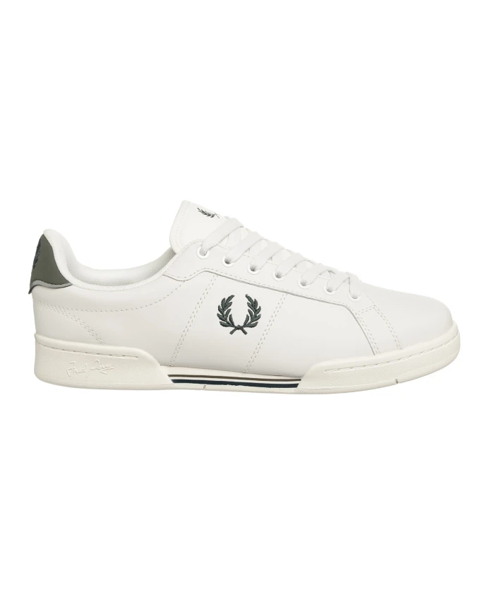 

Простые кроссовки на шнуровке Fred Perry, белый