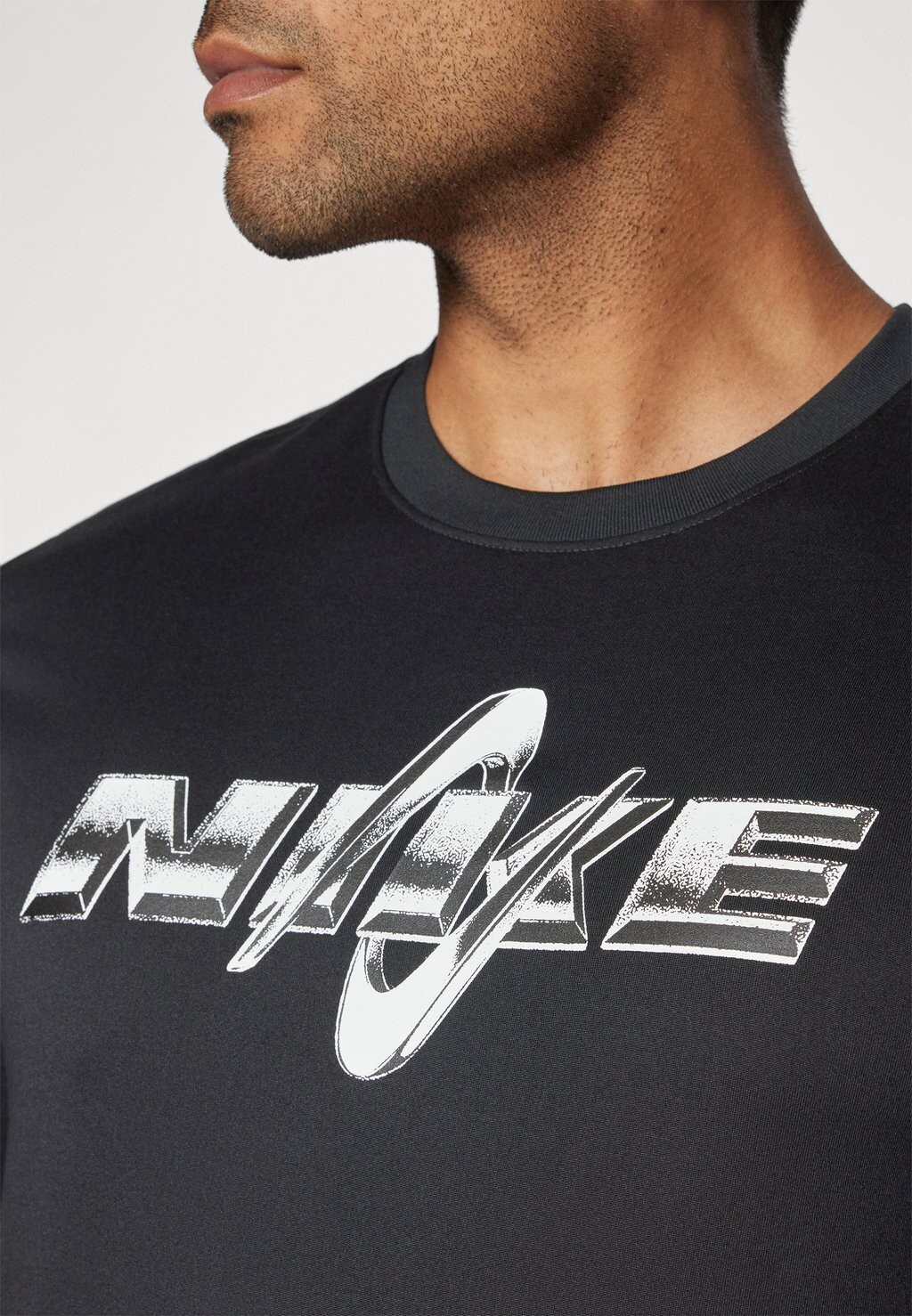 

Спортивная футболка TEE Nike Performance, черный