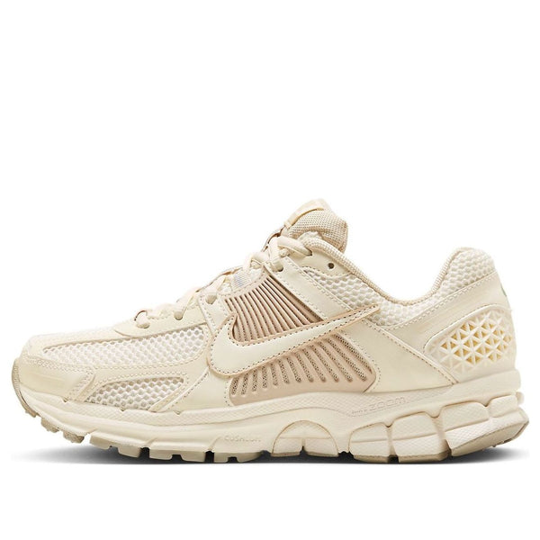 

Кроссовки (WMNS) Nike Air Zoom Vomero 5 'Sail Light Orewood Brown', цвет sail/light orewood brown