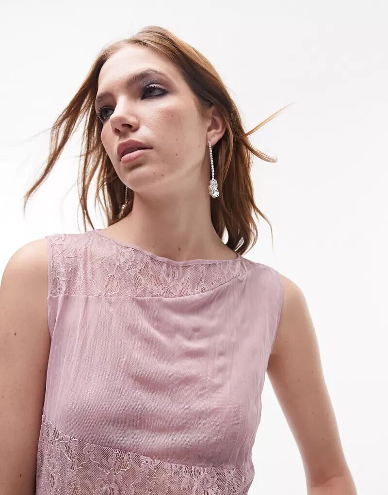 

Розовый топ Topshop с кружевными вставками, жатой текстурой и короткими рукавами