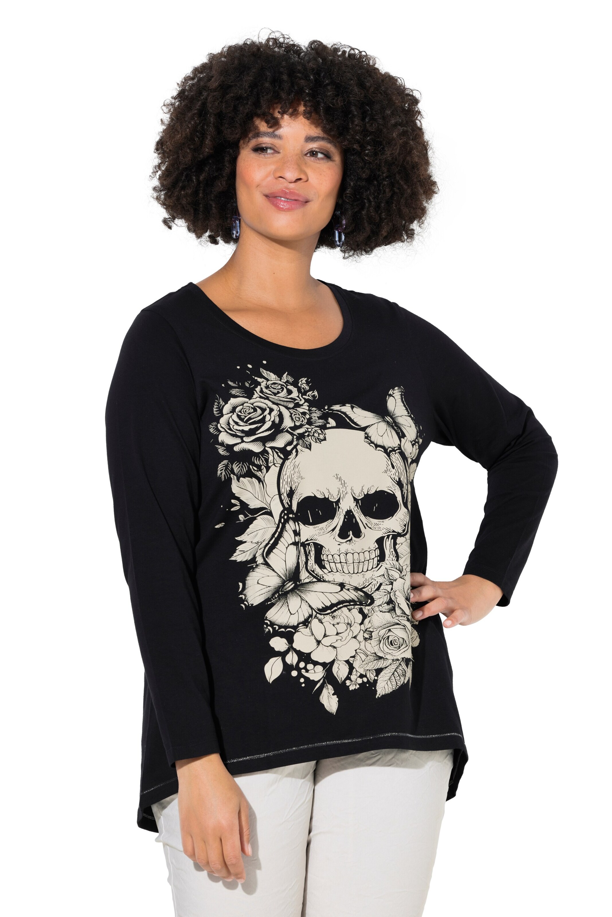 

Angel of Style Лонгслив в черном цвете