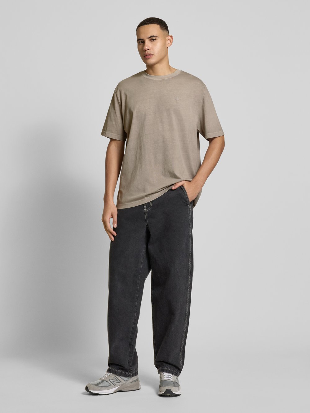 

Футболка с логотипом Calvin Klein Jeans, графит