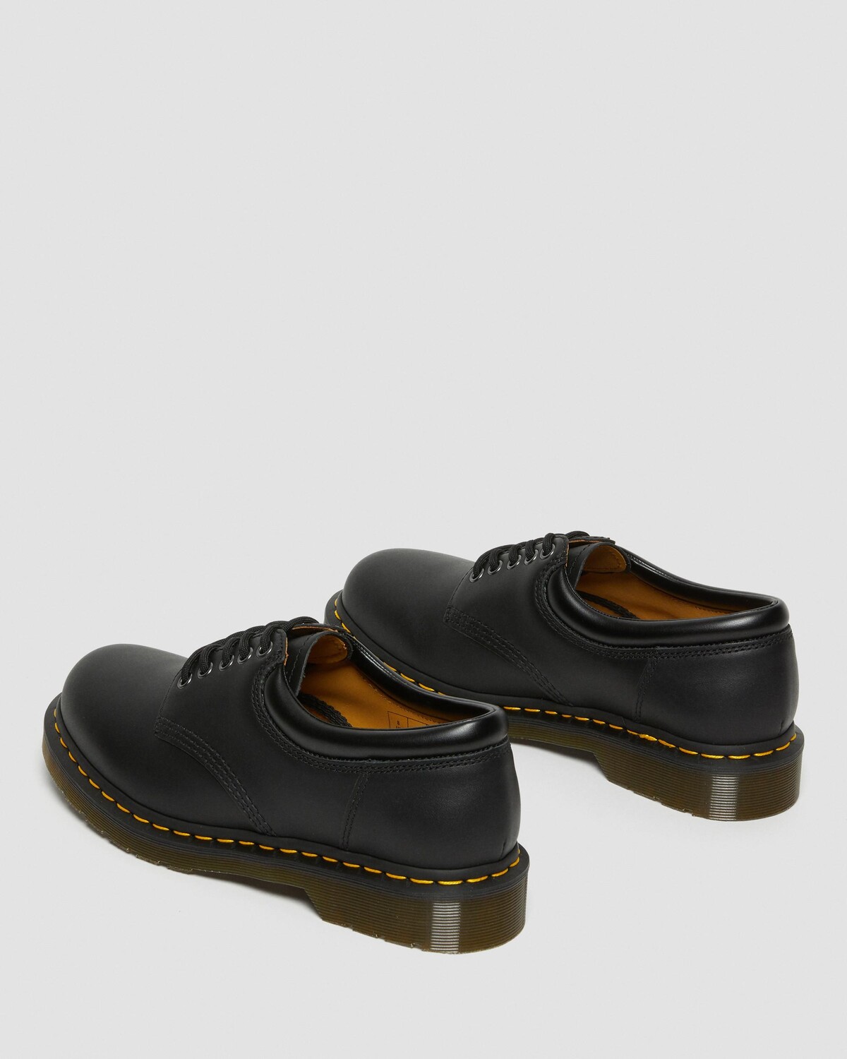 Мужские ботинки Dr. Martens из кожи на шнуровке, черный — фото 4
