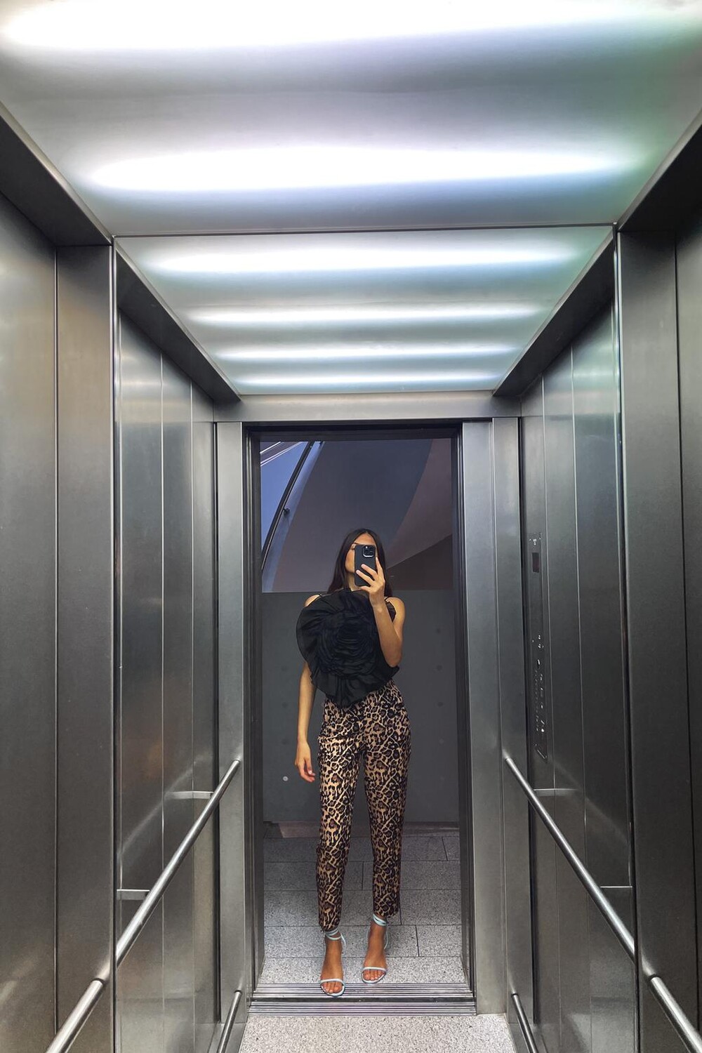 

Брюки с высокой талией ZARA, цвет leopard