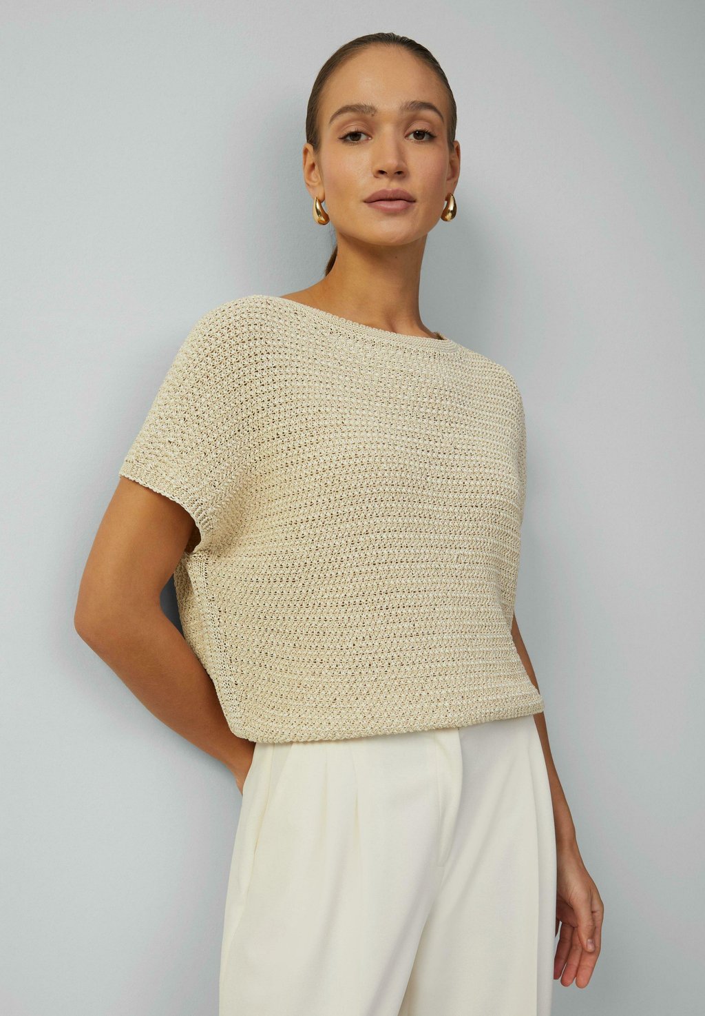 

Базовая футболка s.Oliver BLACK LABEL, песочный